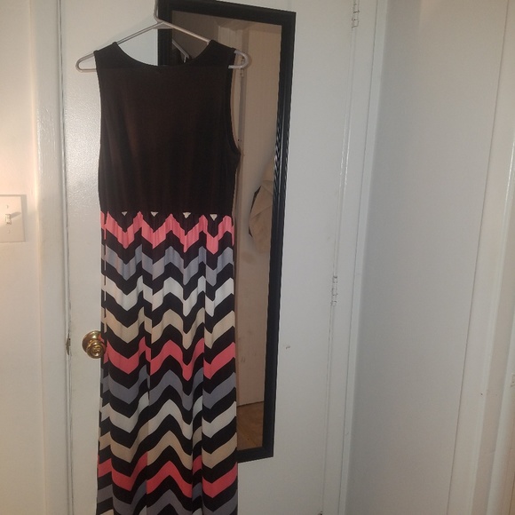 Maxi dress - Picture 2 of 4